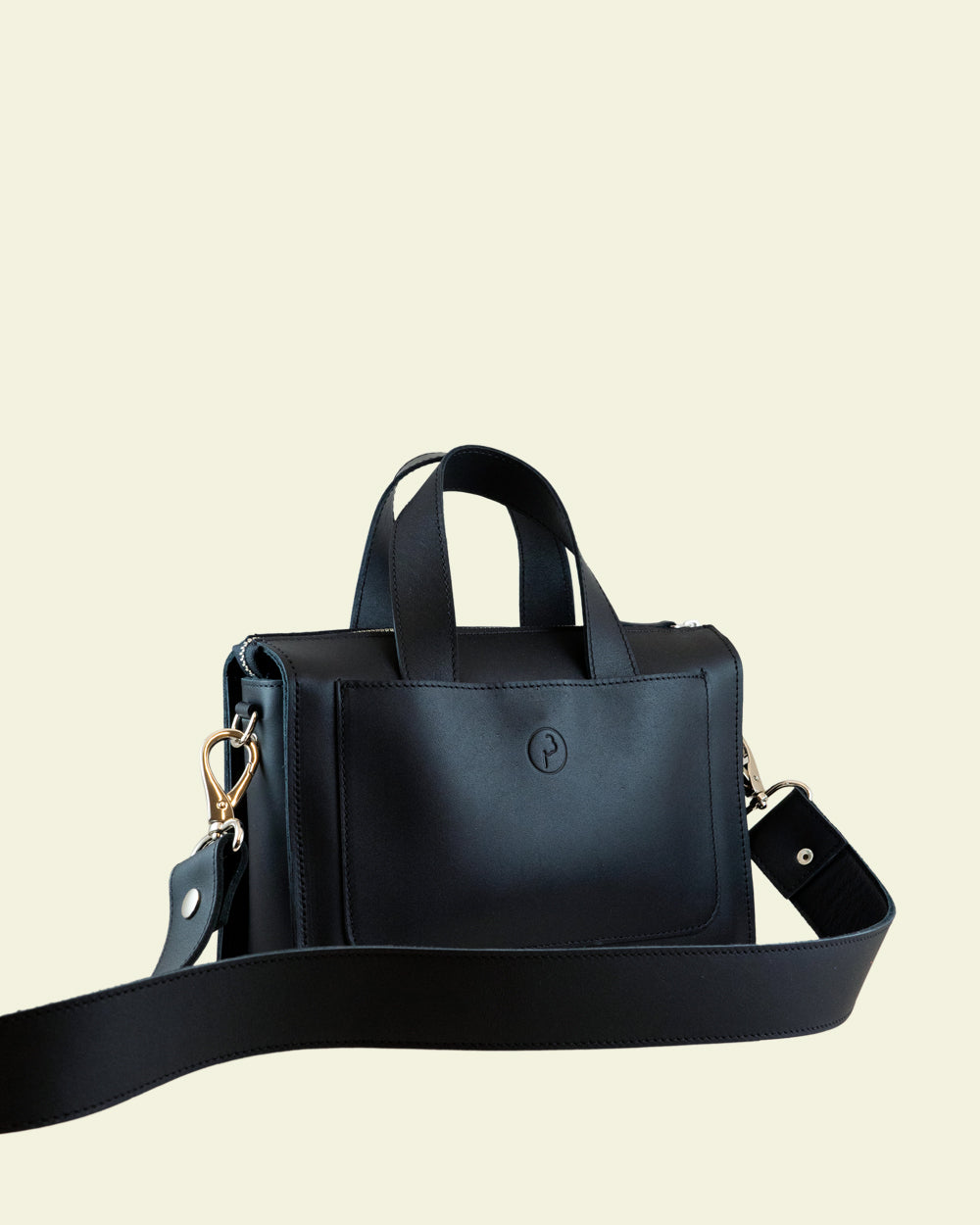 AARE shoulder bag