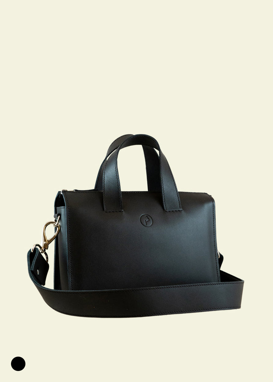 AARE shoulder bag